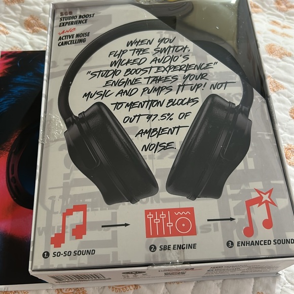 Wicked Audio Noise-Cancelling Headphones - Picture 2 of 8